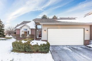 1201 Arbor Ridge Drive 18, Brighton, MI 48116