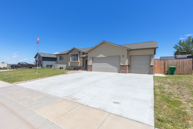 328 LONE SOLDIER CT, Box Elder, SD 57719