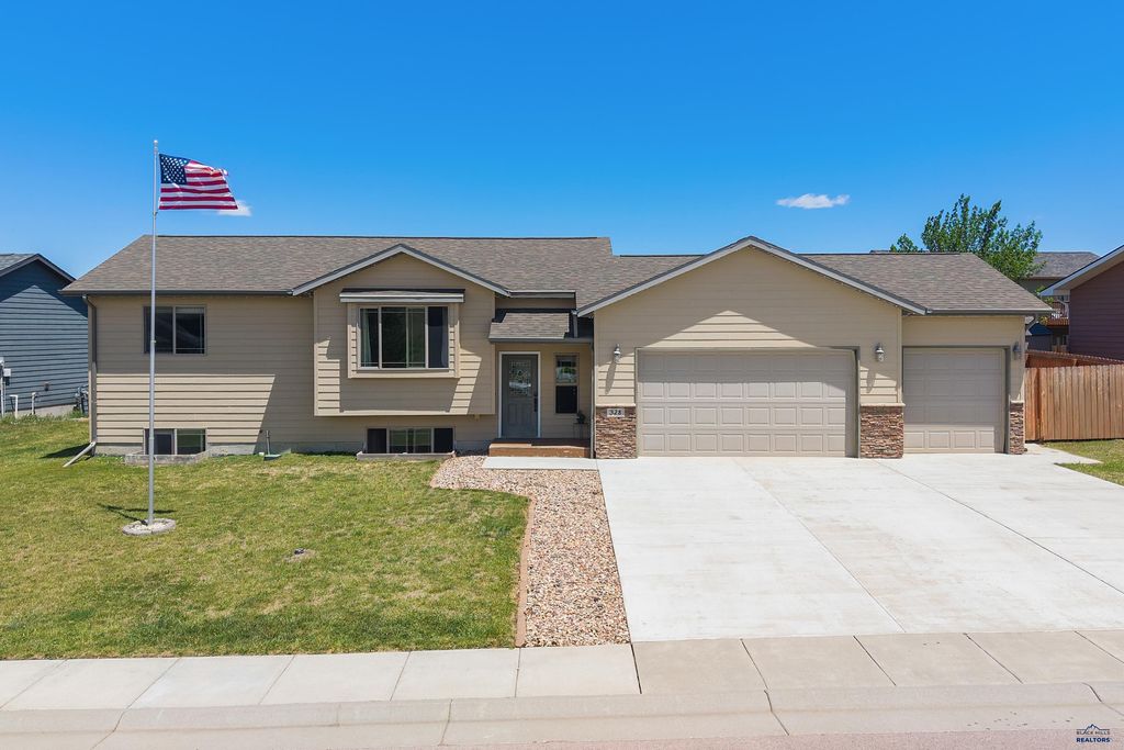 328 LONE SOLDIER CT, Box Elder, SD 57719