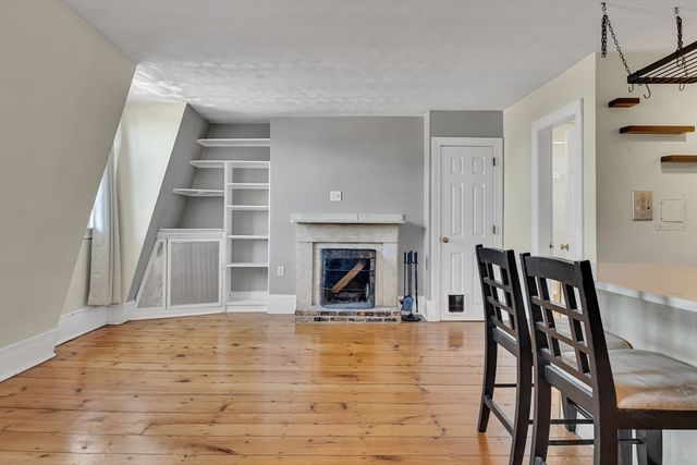 16 Hancock St 5F, Boston, MA 02114