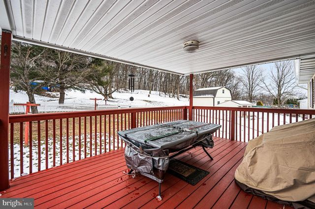 1548 COUNTY LINE RD, Gilbertsville, PA 19525