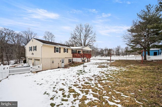 1548 COUNTY LINE RD, Gilbertsville, PA 19525