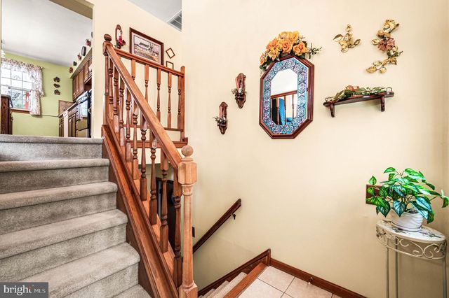 1548 COUNTY LINE RD, Gilbertsville, PA 19525