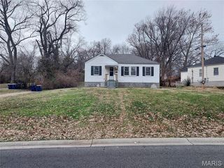 3525 Eastridge Lane, St Ann, MO 63074