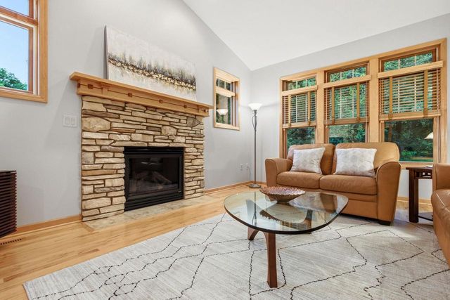 17 Glen Arbor Way, Fitchburg, WI 53711