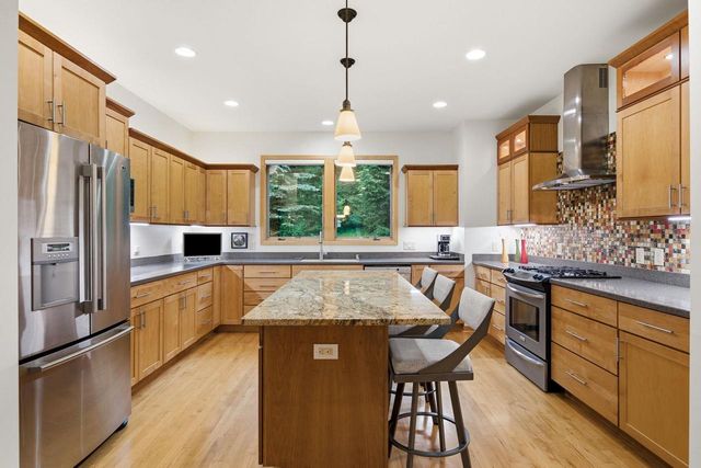 17 Glen Arbor Way, Fitchburg, WI 53711