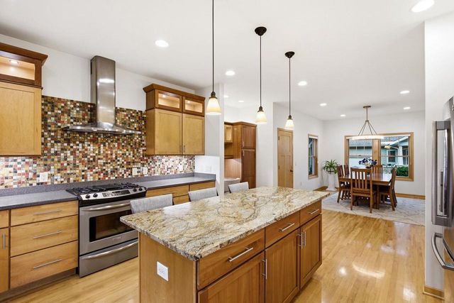 17 Glen Arbor Way, Fitchburg, WI 53711