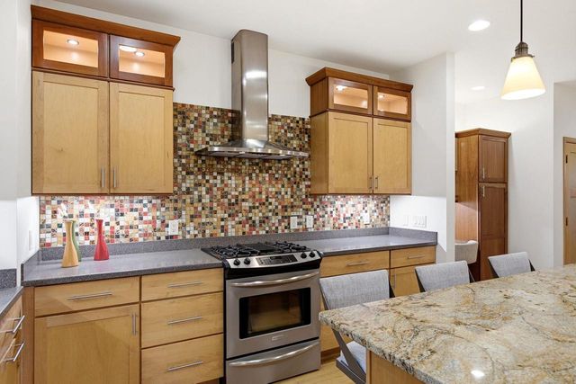 17 Glen Arbor Way, Fitchburg, WI 53711