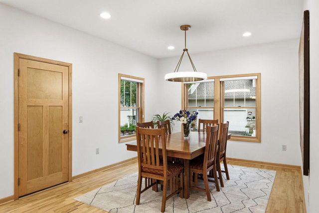 17 Glen Arbor Way, Fitchburg, WI 53711