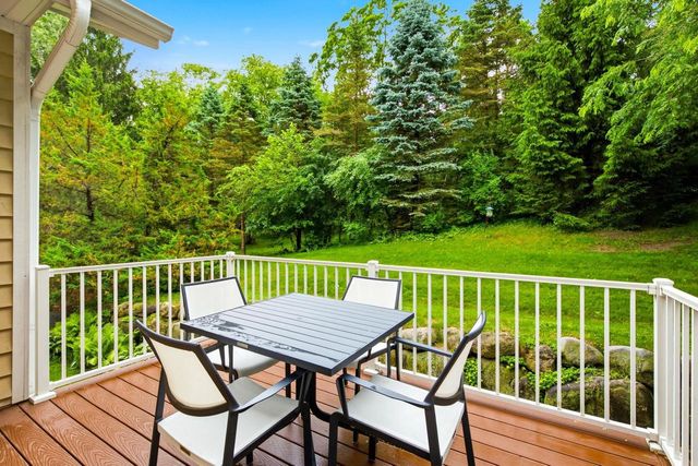 17 Glen Arbor Way, Fitchburg, WI 53711