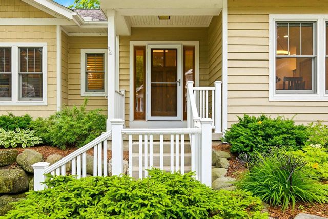 17 Glen Arbor Way, Fitchburg, WI 53711