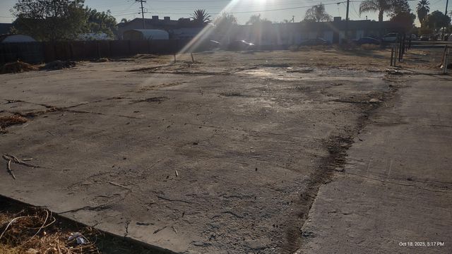 249 W W Orange Avenue, Porterville, CA 93257