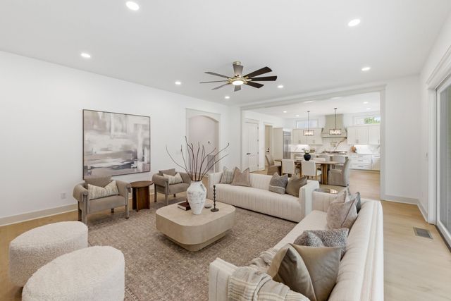 3918B Cross Creek Rd, Nashville, TN 37215