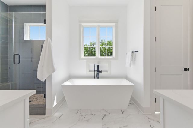 3918B Cross Creek Rd, Nashville, TN 37215