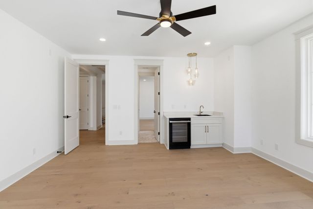 3918B Cross Creek Rd, Nashville, TN 37215