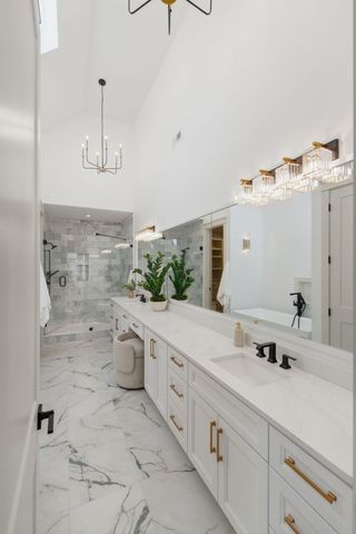 3918B Cross Creek Rd, Nashville, TN 37215