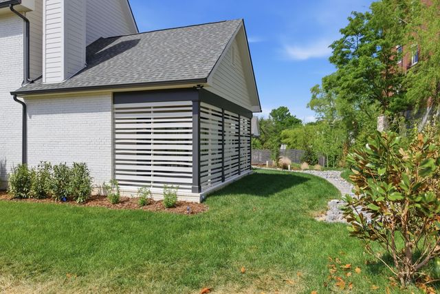 3918B Cross Creek Rd, Nashville, TN 37215