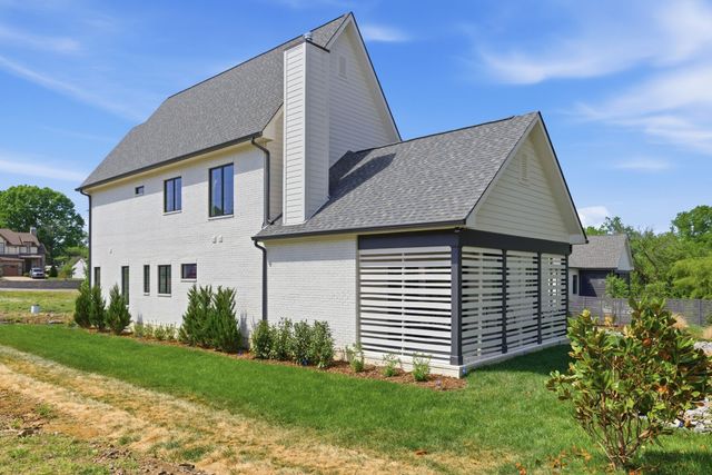 3918B Cross Creek Rd, Nashville, TN 37215