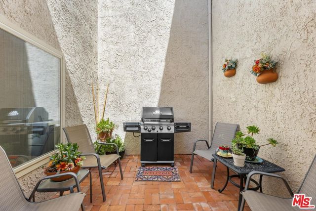 302 Via Colinas, Westlake Village, CA 91362