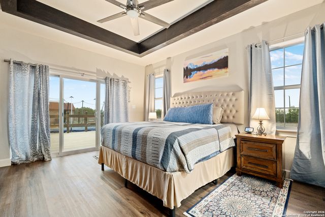 503 Private Road 5764, Lacoste, TX 78039