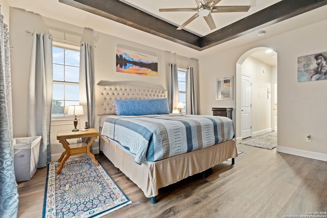 503 Private Road 5764, Lacoste, TX 78039