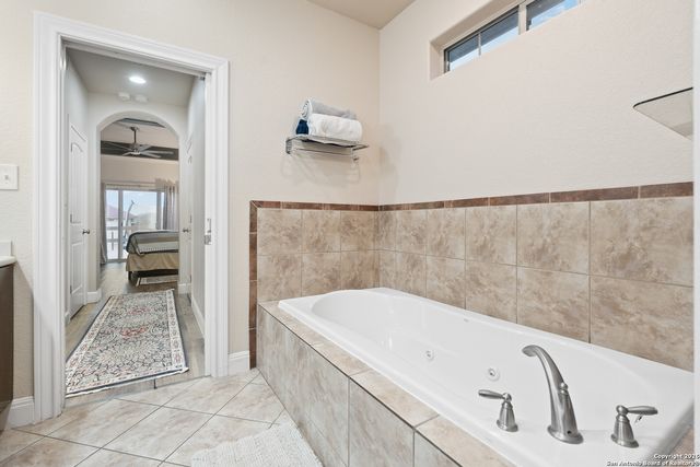 503 Private Road 5764, Lacoste, TX 78039