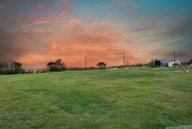 503 Private Road 5764, Lacoste, TX 78039