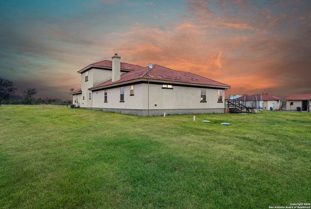 503 Private Road 5764, Lacoste, TX 78039