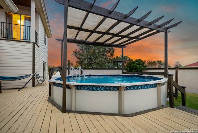 503 Private Road 5764, Lacoste, TX 78039