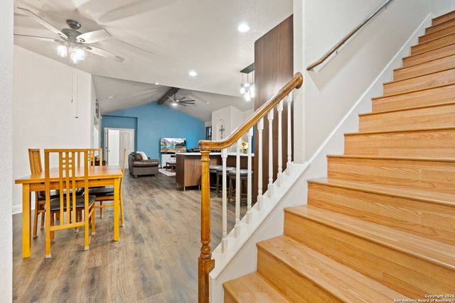 503 Private Road 5764, Lacoste, TX 78039