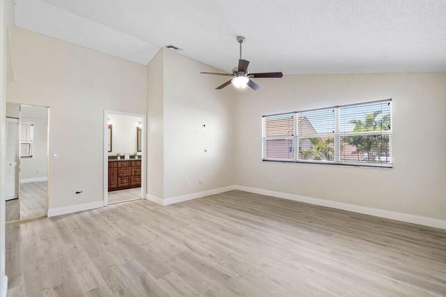 10425 Buena Ventura Drive, Boca Raton, FL 33498