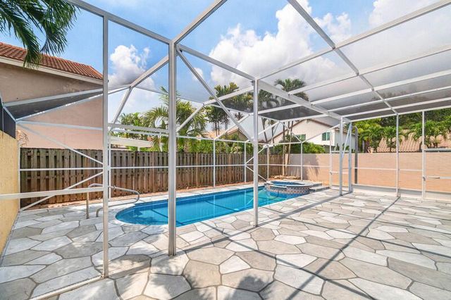 10425 Buena Ventura Drive, Boca Raton, FL 33498