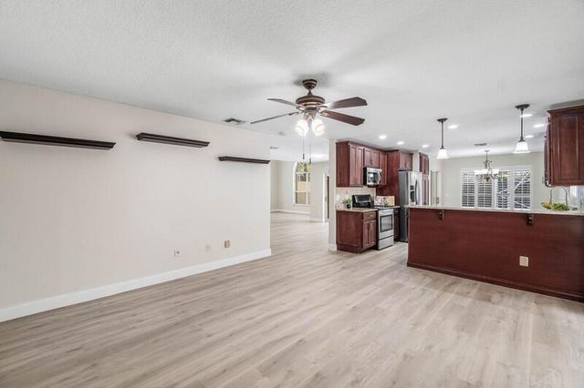 10425 Buena Ventura Drive, Boca Raton, FL 33498