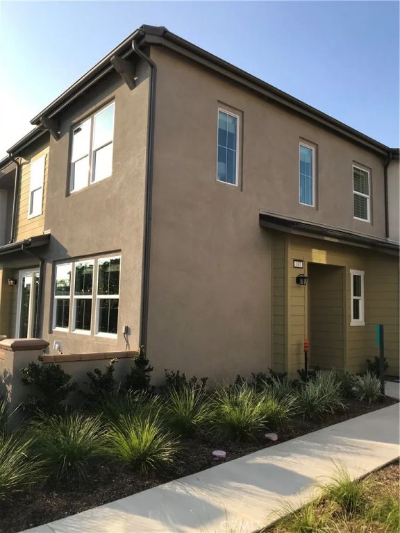 275 W Via Presido 107, Ontario, CA 91762