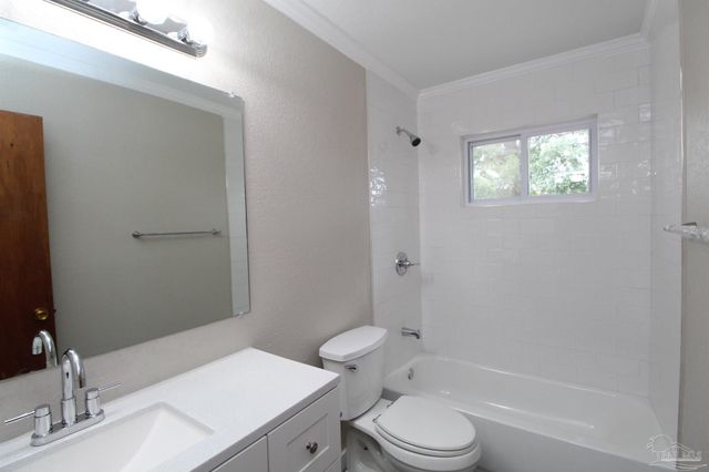 4512 Chantilly Way, Pensacola, FL 32505