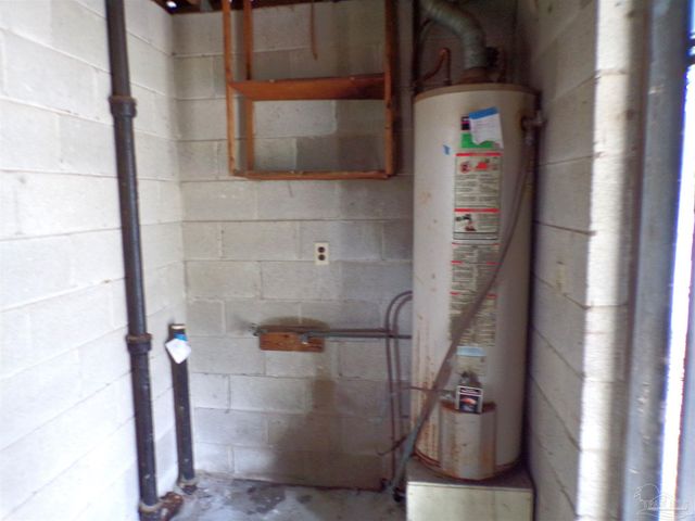 4512 Chantilly Way, Pensacola, FL 32505