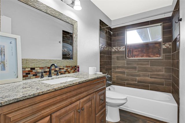 2107 N Rayburn Court, Pasadena, TX 77502