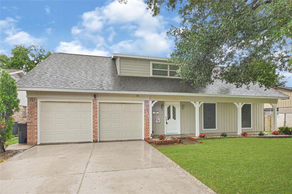 2107 N Rayburn Court, Pasadena, TX 77502