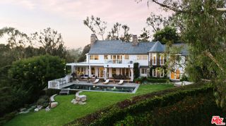 6825 Zumirez Drive, Malibu, CA 90265