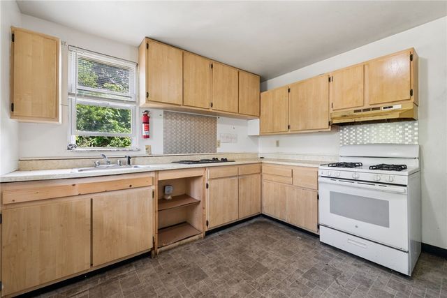 220 ONEIDA STREET, Monessen, PA 15062