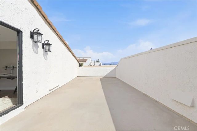 5310 Zelzah Avenue 302, Encino, CA 91316