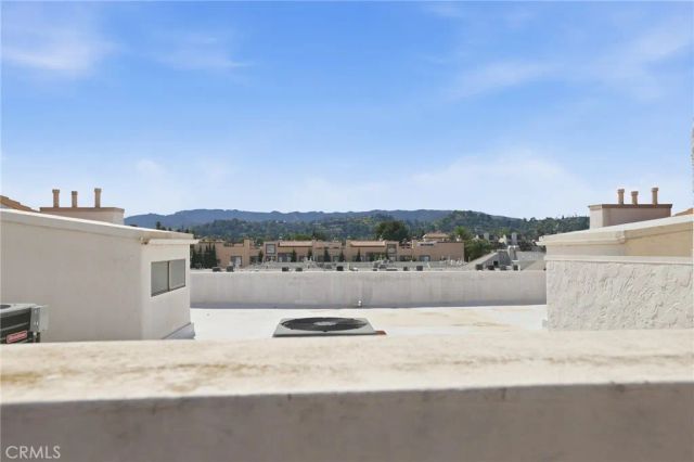 5310 Zelzah Avenue 302, Encino, CA 91316