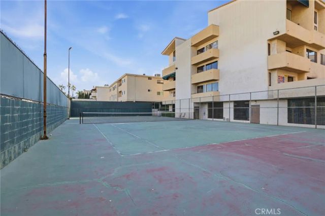 5310 Zelzah Avenue 302, Encino, CA 91316