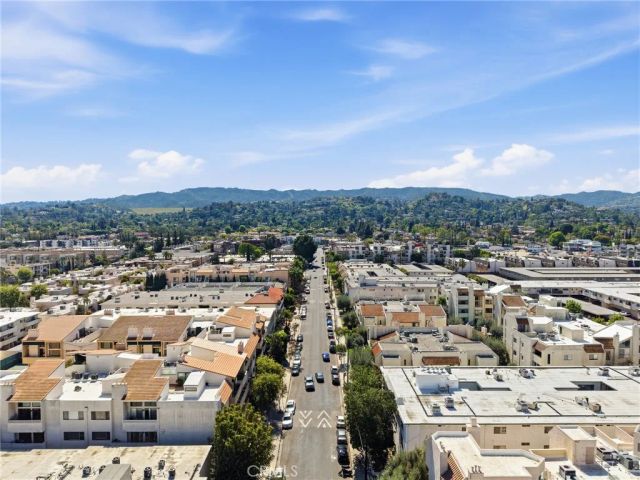 5310 Zelzah Avenue 302, Encino, CA 91316