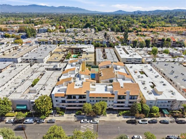 5310 Zelzah Avenue 302, Encino, CA 91316