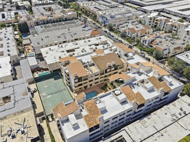 5310 Zelzah Avenue 302, Encino, CA 91316