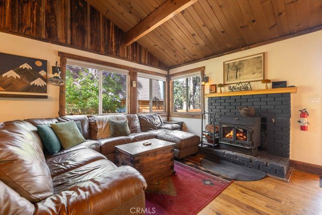 212 Moreno, Sugarloaf, CA 92386