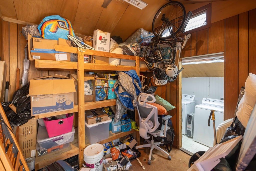 Image 29 of property listing at 212 Moreno, Sugarloaf, CA 92386