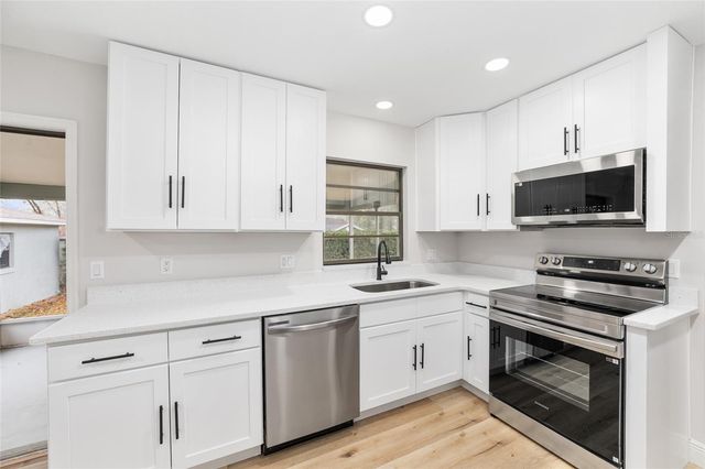 320 SE 41ST AVENUE, Ocala, FL 34471