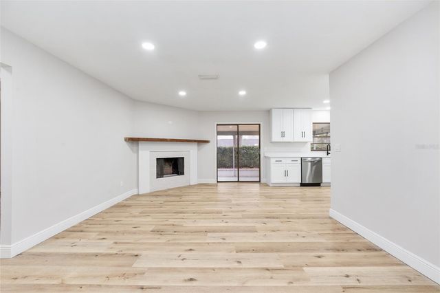 320 SE 41ST AVENUE, Ocala, FL 34471